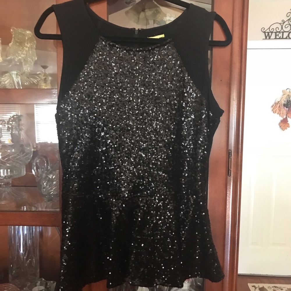EUC Gianni Bini L Black Sequined Peplum Top
